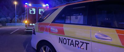 Tödlicher Unfall bei Homburg: Pkw überrollt auf Straße liegenden Mann (86)