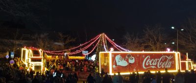 Tausende Besucher bei den Coca-Cola-Weihnachtstrucks in Homburg