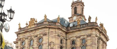 Macht immer eine gute Figur - auch nach dem Regen: Die Ludwigskirche in Saarbrücken. Foto: Christine Funk