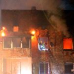 Ein Haus in der Luisenthaler Straße in Burbach gerät am Donnerstagmorgen (22.12.2016) in Brand.