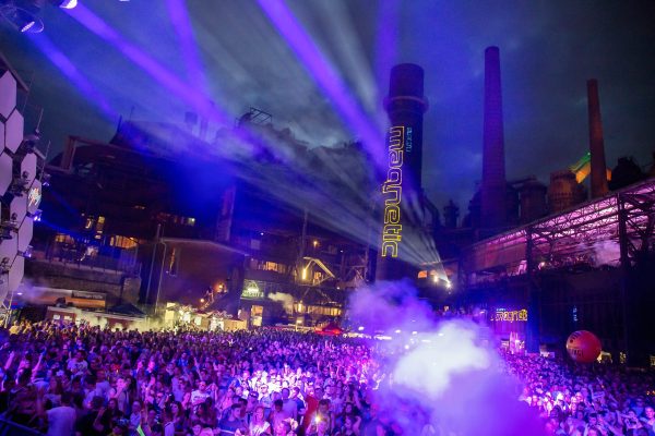 Das Electro Magnetic Festival lockte letztes Jahr rund 100.000 Besucher nach Völklingen. Foto: Becker & Bredel.