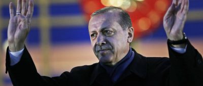 Mehr Macht bekommt der türkische Staatspräsident Recep Tayyip Erdogan. Foto: Burhan Ozbilici/AP/dpa.