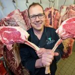 Petermann ist im Saarland der erste offizielle Fleischsommelier. Foto: Oliver Dietze/dpa.