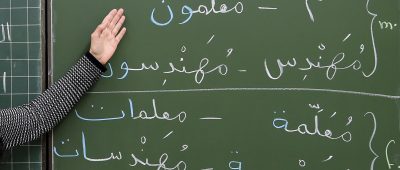 Wird Arabisch bald auch im Saarland unterrichtet? Foto: Holger Hollemann/dpa-Bildfunk.