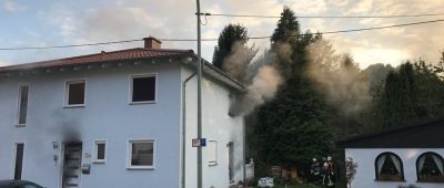 In diesem Wohnhaus brannte es am Montag. Foto: Dirk Schäfer