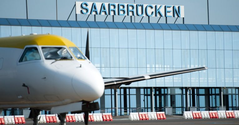Der Flughafen in Saarbrücken. Archivfoto: Oliver Dietze/dpa-Bildfunk.