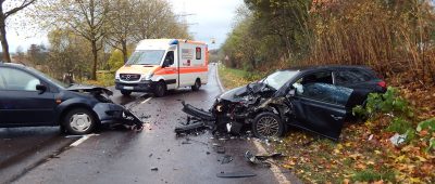 Die beiden Fahrzeuge hatten Totalschaden. Fotos: Polizeiinspektion Dillingen.