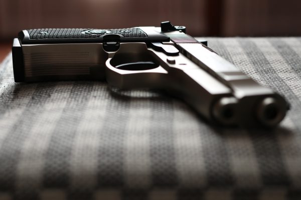 Rund 7300 Saarländer besaßen zum neuen Jahr einen Kleinen Waffenschein für Schreckschusswaffen. Foto: Pixabay (CC0-Lizenz)