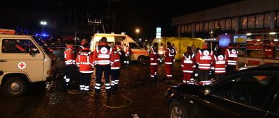 Das Rote Kreuz kümmerte sich um die Verletzten. Foto: BeckerBredel.