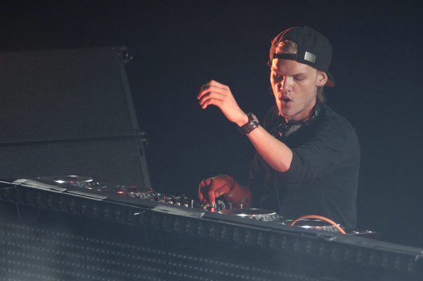 Avicii beendete 2016 seine Karriere als Live-DJ. Foto: Jason Szenes/dpa-Bildfunk.