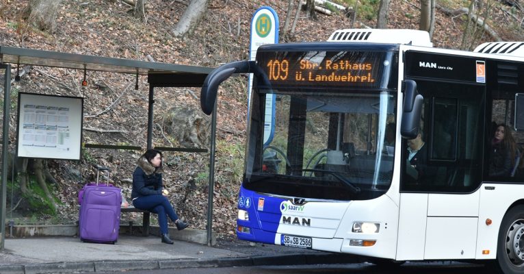 Dass in Saarbrücken Busse pünktlich sind, kommt in letzter Zeit immer seltener vor. Symbolfoto: BeckerBredel.