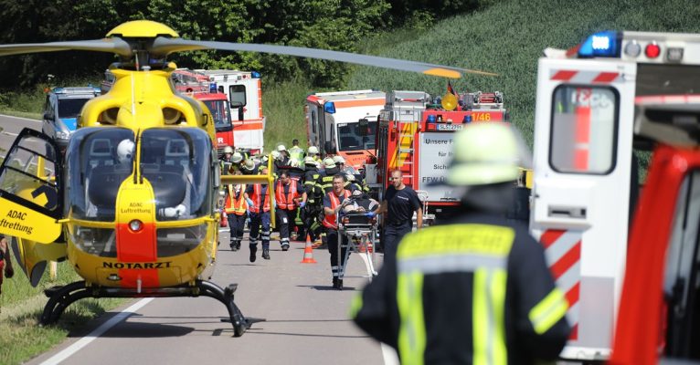 Neben Feuerwehr, Rettungsdienst und Polizei war auch Hubschrauber „Christoph 16" im Einsatz. Foto: BeckerBredel.