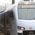 In 14 der 28 Süwex-Züge ist kostenloses WLAN ab sofort verfügbar. Symbolfoto: dpa-Bildfunk/Thomas Frey