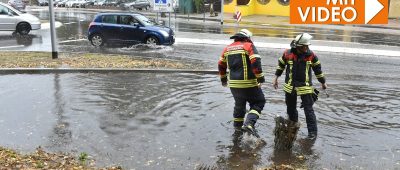 Mit überfluteten Straßen hatte die Feuerwehr zu kämpfen. Foto: BeckerBredel.