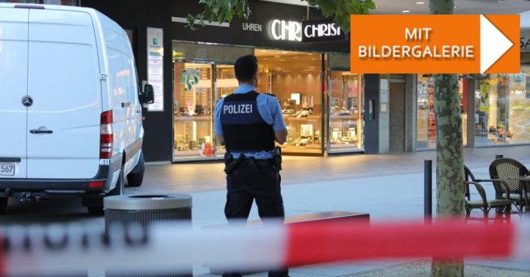 Die Polizei sperrte die Bahnhofstraße in Saarbrücken für fast zwei Stunden ab. Foto: BeckerBredel.