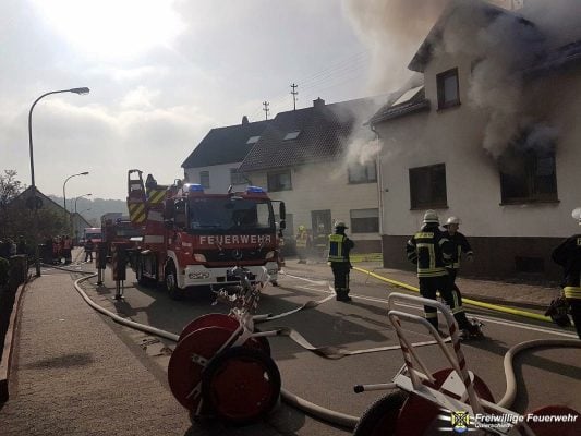 Der Brand in dem Wohngebäude in Quierschied wurde von einer Fritteuse ausgelöst. Foto: Freiwillige Feuerwehr Quierschied
