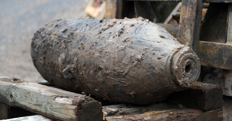 Die Fliegerbombe aus dem zweiten Weltkrieg wurde bei Bahnarbeiten in Konz gefunden. Symbolfoto: Uwe Zucchi/dpa-Bildfunk