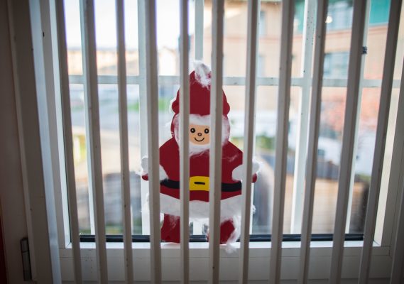 Die Weihnachtsamnestie erlaubte es sechs Strafgefangenen im Saarland, frühzeitig entlassen zu werden. Foto: Frank Rumpenhorst/dpa-Bildfunk.