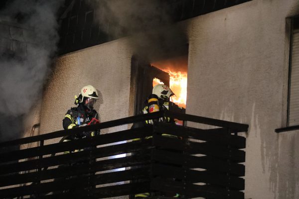 Bei dem Feuer entstand Sachschaden von 100.000 Euro. Foto: BeckerBredel.