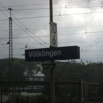 Im Zug zwischen Völklingen und Saarbrücken kam es zu einem tätlichen Angriff auf eine Zugbegleiterin. Foto: Wikimedia Commons/Geogast/ CC-BY-4.0-Lizenz