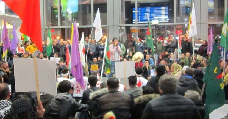 Wie im letzten Jahr wollen dieses Jahr Kurden anlässlich des Neujahrsfestes Newroz in Saarbrücken demonstrieren. Archivfoto: BeckerBredel.
