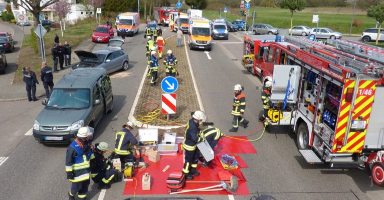 Feuerwehr, Polizei und Rettungsdienst arbeiteten bei dem Unfall in Rilchingen-Hanweiler zusammen. Foto: Freiwillige Feuerwehr Kleinblittersdorf