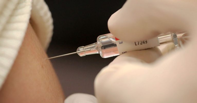 Jeder zehnte Erstklässler im Saarland hat die zweite Masern-Impfung nicht bekommen. Symbolfoto: Fredrik von Erichsen/dpa-Bildfunk