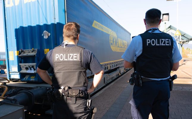 Große Kontrollaktion im Saarland gegen illegal Einreisende und Schleuser im Saarland. Symbolfoto: Benedikt Spether/dpa-Bildfunk