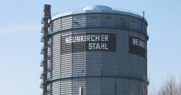 Der Gasometer in Neunkirchen wird abgerissen. Archivfoto: Wikimedia Commons/Pahu (CC3.0-Lizenz).