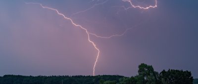 Der Deutsche Wetterdienst warnt vor starken Gewittern im Saarland. Symbolfoto: Foto: Patrick Pleul/dpa-Bildfunk