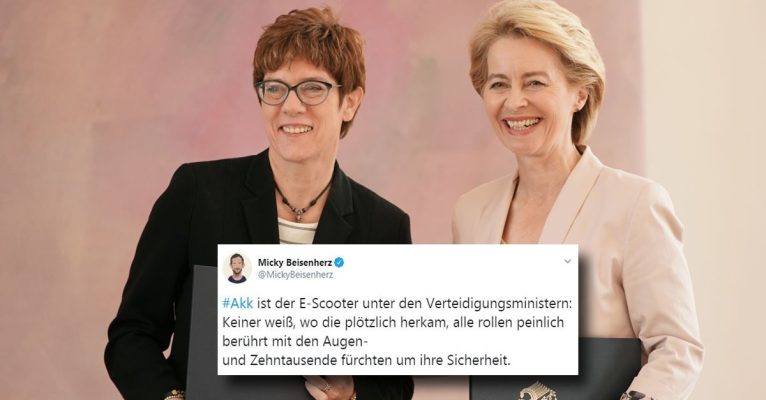 Annegret Kramp Karrenbauer löst Ursula von der Leyen als Verteidigungsministerin ab und Twitter reagiert. Foto: Michael Kappeler/dpa-Bildfunk, Screenshot: Twitter/Micky Beisenherz