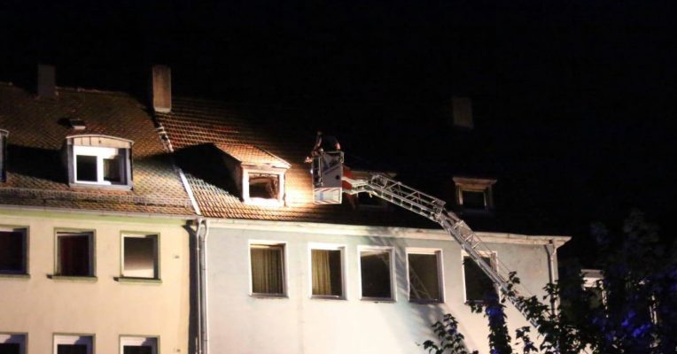 Ein Mann ist bei einem Brand in seiner Neunkircher Dachgeschosswohnung gestorben. Foto: Brandon-Lee Posse/SOL.DE.