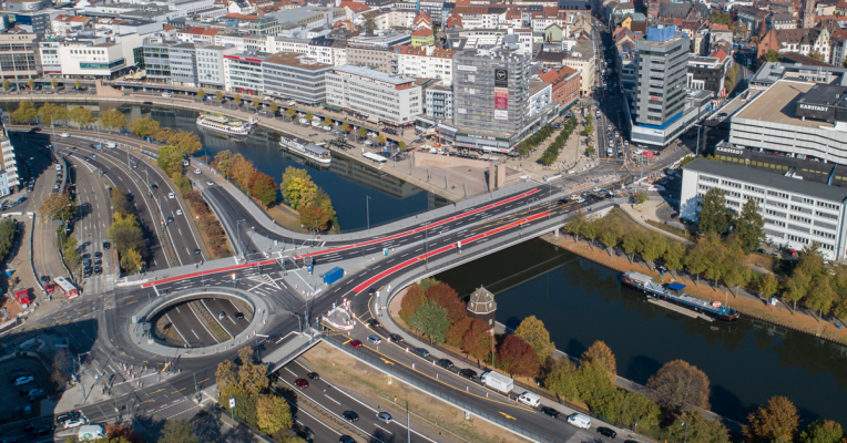 Der Unfall ereignete sich vor der Wilhelm-Heinrich-Brücke in Saarbrücken. Foto: BeckerBredel