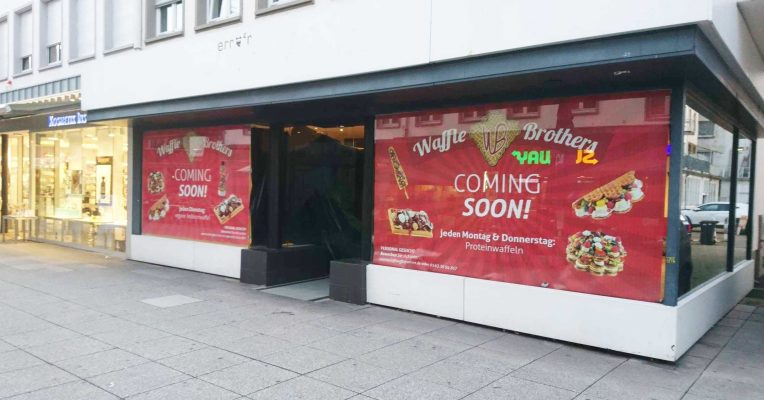 Die Filiale von „Waffle Brothers" eröffnet in der Sonnenstraße.