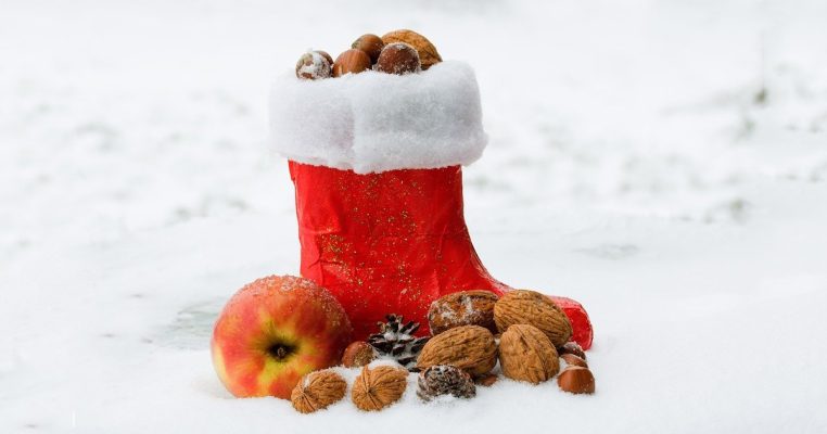 Statt Nüssen und Äpfeln füllt der Nikolaus in Saarbrücken die Kinderstiefel mit Leckereien und Gutscheinen. Symbolfoto: Pixabay