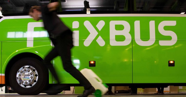 "Flixbus" könnte Haltestellen im Saarland streichen. Foto: Ralf Hirschberger/dpa-Bildfunk
