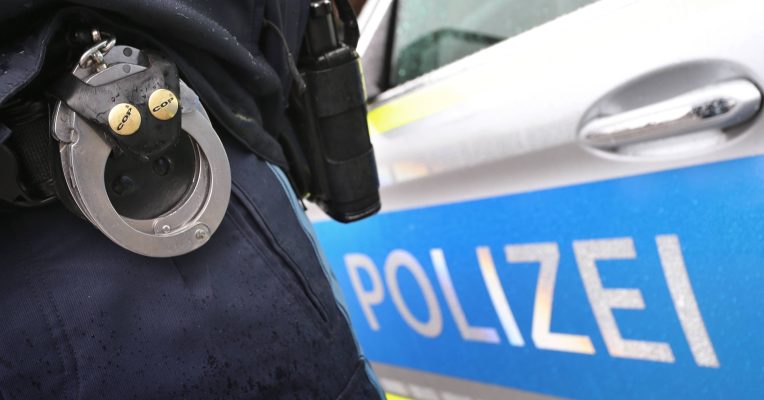 30 Haftbefehle hat die Polizei im Saarland in den letzten vier Wochen vollstreckt. Symbolfoto: Karl-Josef Hildenbrand/dpa-Bildfunk