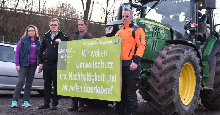 Auch im Saarland nahmen Landwirte an der bundesweiten Demo teil. Foto: BeckerBredel