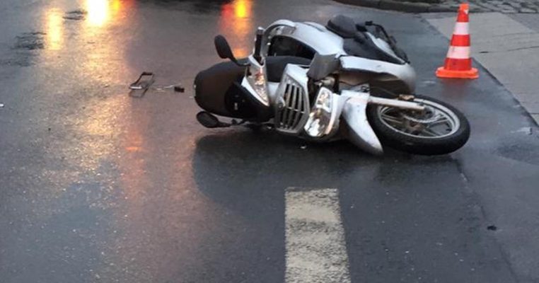 Die 17-jährige Fahrerin des Kleinkraftrades stürzte und verletzte sich leicht. Symbolfoto: Polizei Nienburg