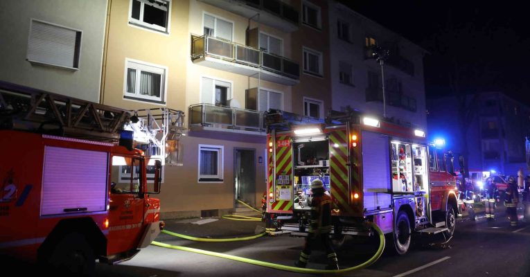 Bei dem Brand in Saarbrücken-Malstatt wurden drei Menschen verletzt. Foto: BeckerBredel