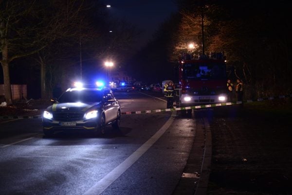 Bei einem Unfall in Saarlouis-Steinrausch wurde ein 42-jähriger Fußgänger von einem Auto erfasst. Er starb noch am Unfallort. Foto: Brandon-Lee Posse