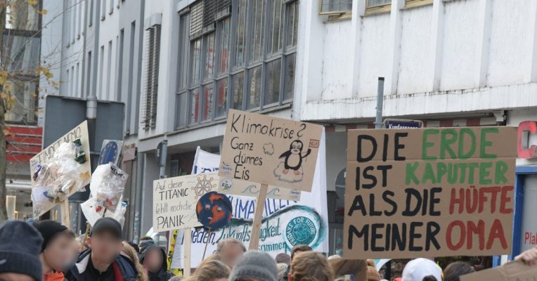 Unter anderem für den Klimaschutz auf der Straße: die Demonstranten von "Fridays for Future" Saarland. Archivfoto: BeckerBredel