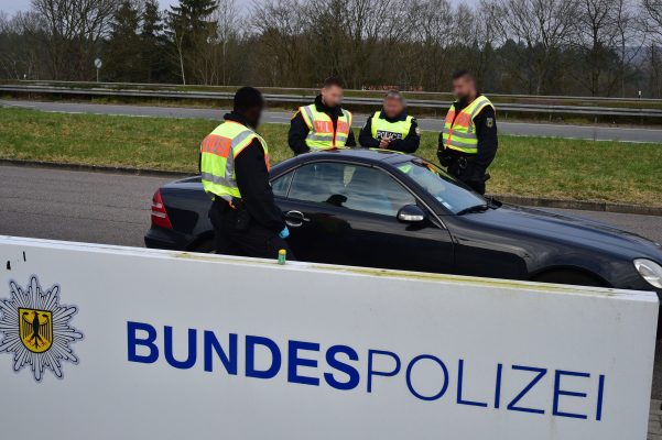 Seit Montag kommt es im Saarland zu den verstärkten Grenzkontrollen. Foto: BeckerBredel