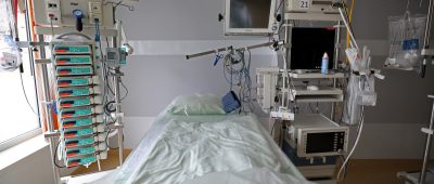 Im Saarland wurden genug Beatmungsgeräte bestellt, um etwa 1.000 Corona-Patienten versorgen zu können. Foto: Bernd Wüstneck/dpa-Bildfunk