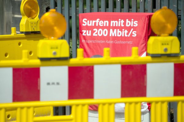 Wegen einer Störung bei Kabel Deutschland Vodafone gibt es in Saarbrücken in vielen Haushalten aktuell kein Internet. Symbolfoto: Arno Burgi/dpa-Bildfunk
