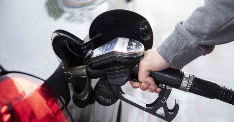 Die Kraftstoffpreise könnten weiter sinken. Foto: Felix König/dpa-Bildfunk