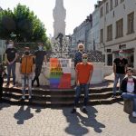 Zum internationalen Tag gegen Homophobie wurde am St. Johanner Markt in Saarbrücken ein Zeichen gegen Diskriminierung gesetzt. Foto: BeckerBredel