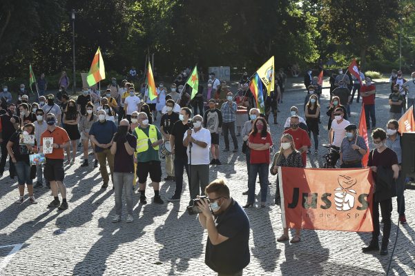 Die Protestaktion fand auf dem Tbilisser Platz in Saarbrücken statt. Foto: BeckerBredel