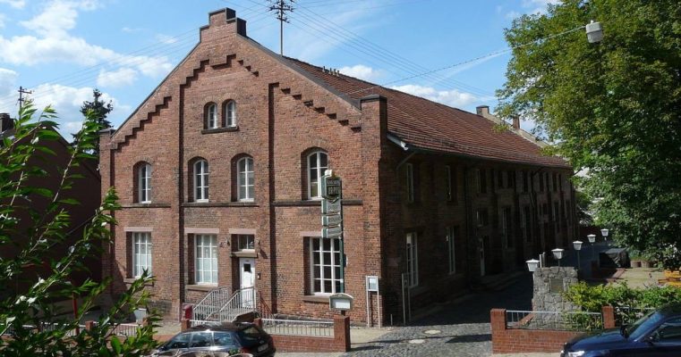 Der Rechtsschutzsaal in Bildstock ist das älteste Gewerkschaftshaus in Deutschland. Symbolfoto (bearbeitet): Frank C. Müller/WikiCommons/CC BY-SA 3.0