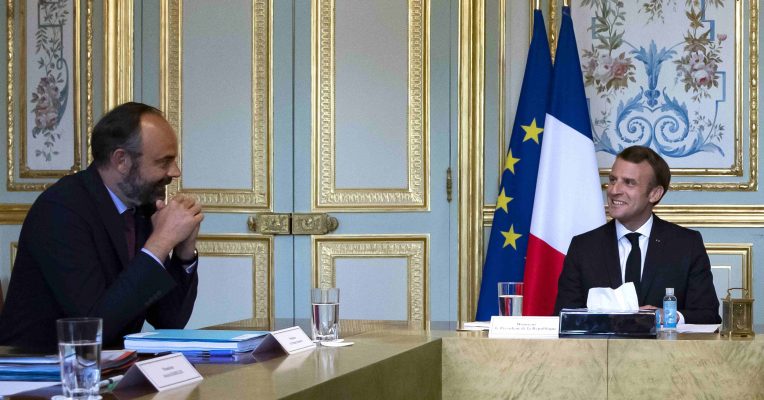 Edouard Philippe (links) und Emmanuel Macron. Foto: Ian Langsdon/EPA POOL/AP/dpa